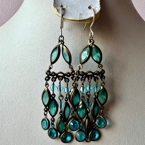 VINTAGE BLUE TEAL GLASS CRYSTAL RHINESTONE LONG DANGLE DROP CHANDELIER EARRINGS - Picture 4 of 16